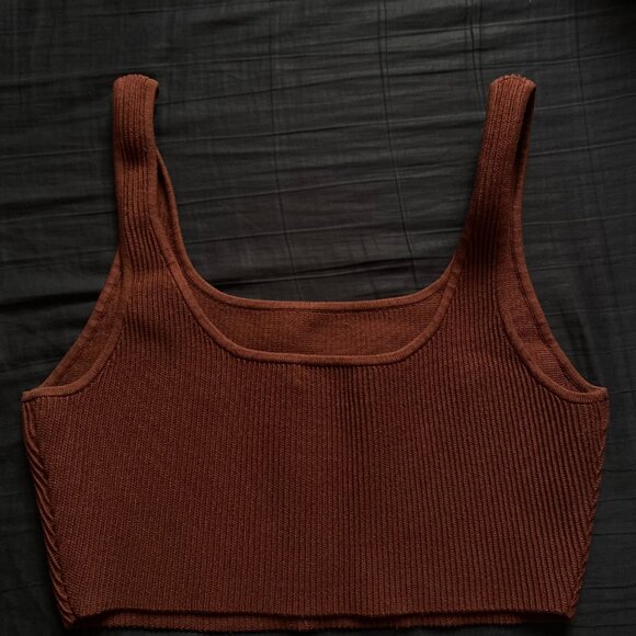 Babaton Sculpt Knit Squareneck Cropped Tank - Sundried Red - Picture 7 of 7